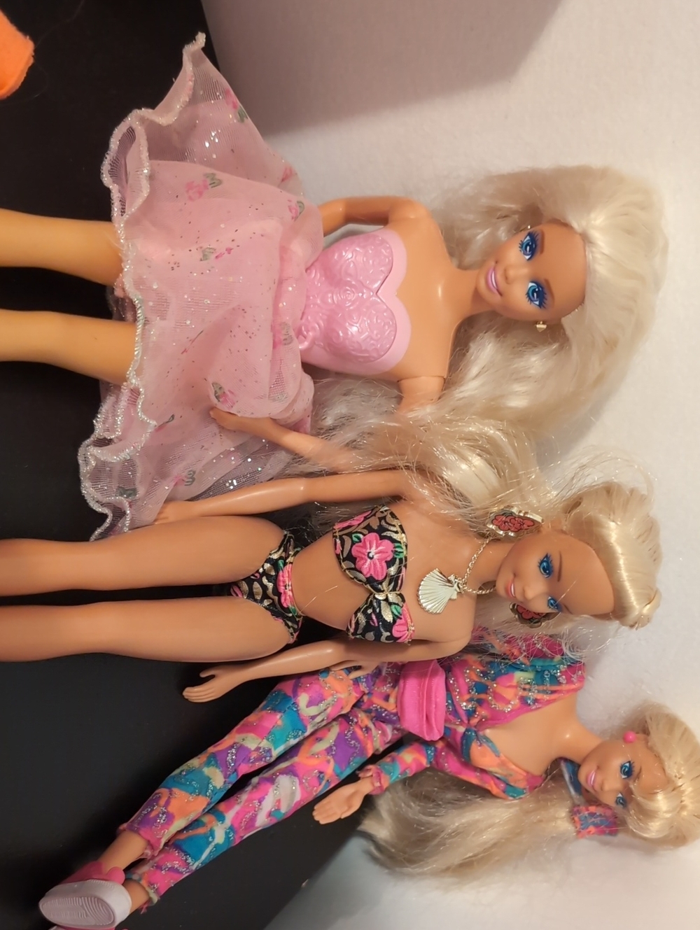 Lot Barbie Dolls - Picture 17 of 17